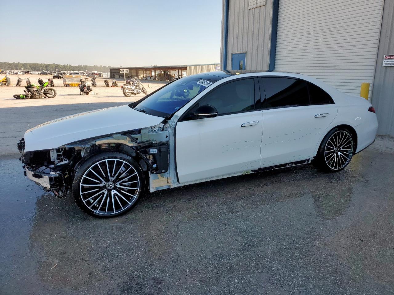 2024 Mercedes-Benz S 580, VIN W1K6G7GB8RA281600 — Front end