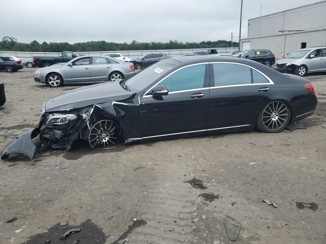 2015 Mercedes-Benz S 550, VIN WDDUG8FB4FA174067 — Front end
