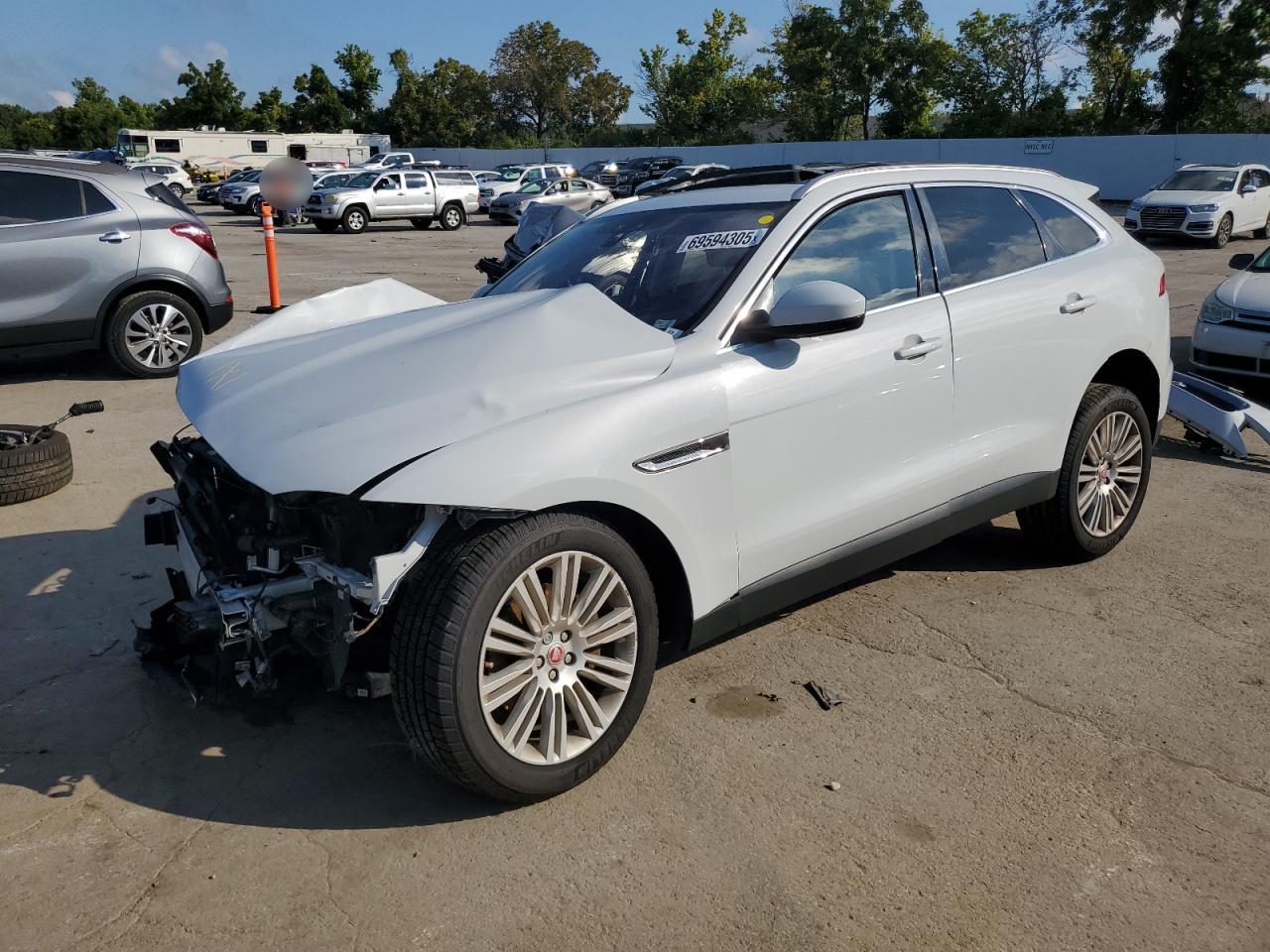 2018 Jaguar F-Pace 35t Portfolio, VIN SADCN2EV6JA242256 — Front end