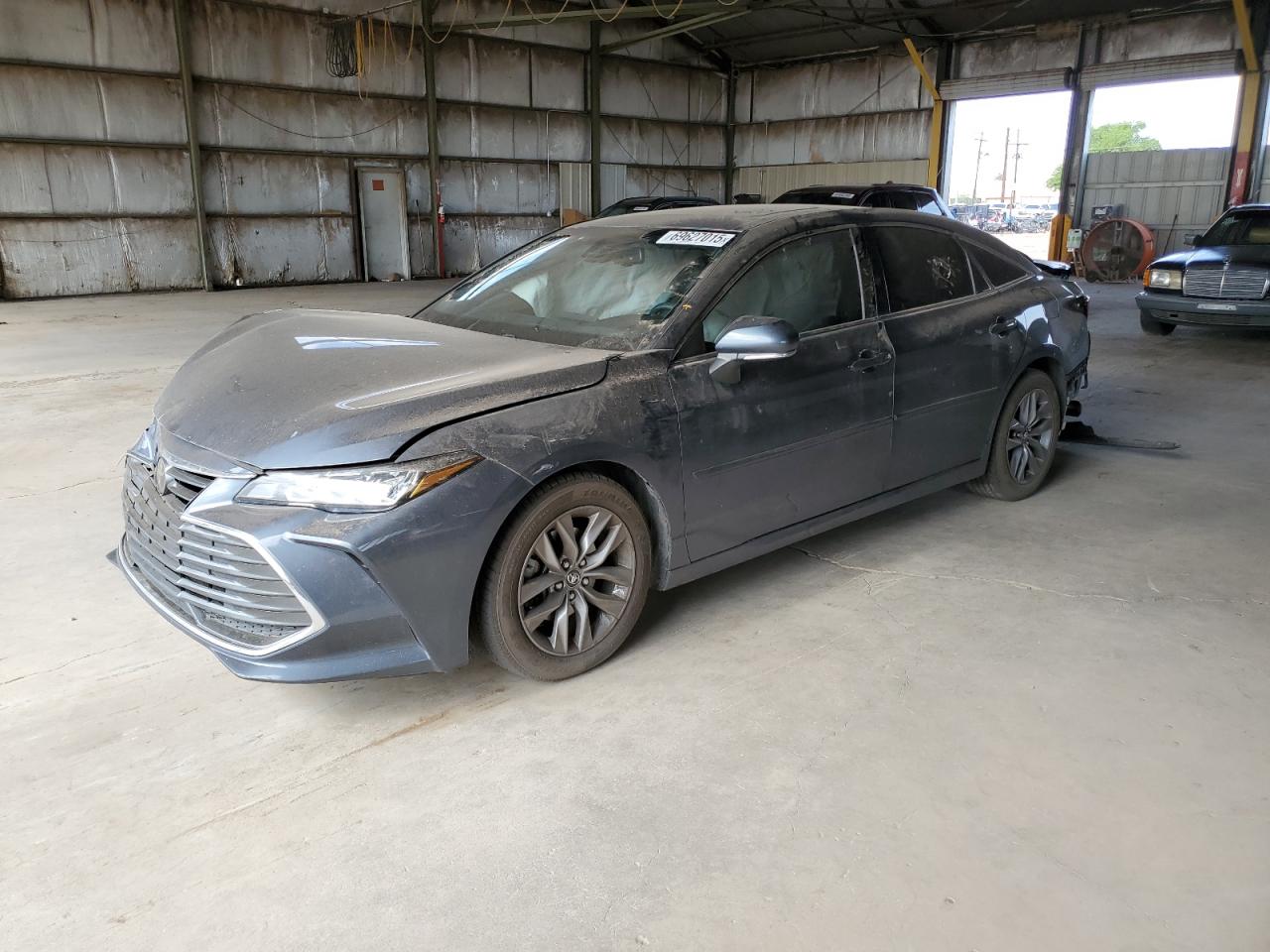 2020 Toyota Avalon XLE, VIN 4T1AZ1FB5LU048224 — Rear end
