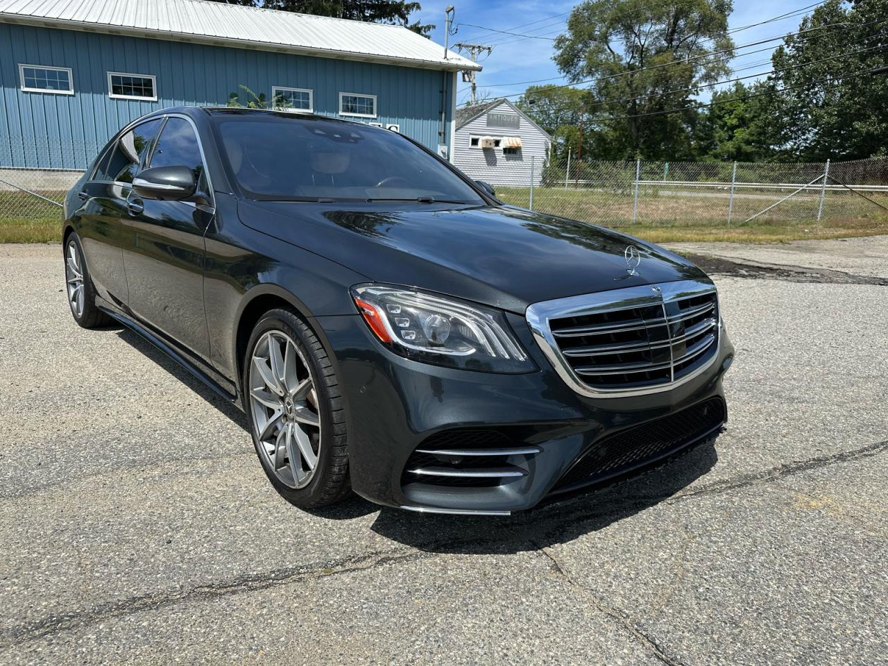 2018 Mercedes-Benz S 560, VIN WDDUG8DB8JA369763 — Normal wear