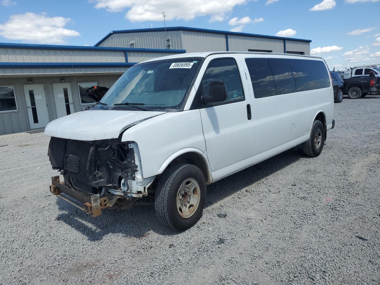 2013 Chevrolet Express Passenger LT, VIN 1GAZG1FGXD1166659 — Front end