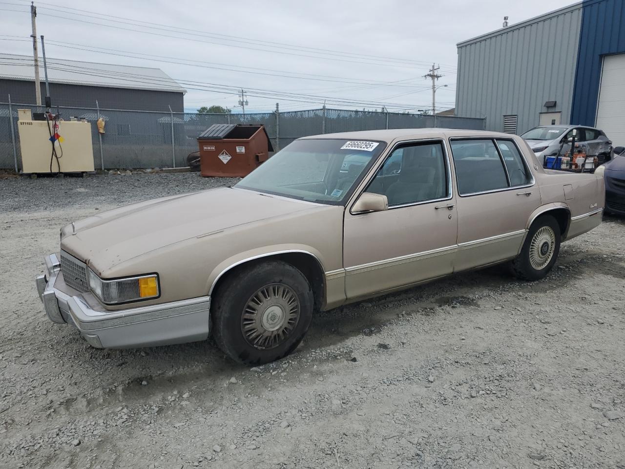 1990 Cadillac DeVille, VIN 1G6CD5332L4262719 — Minor dents and scratches
