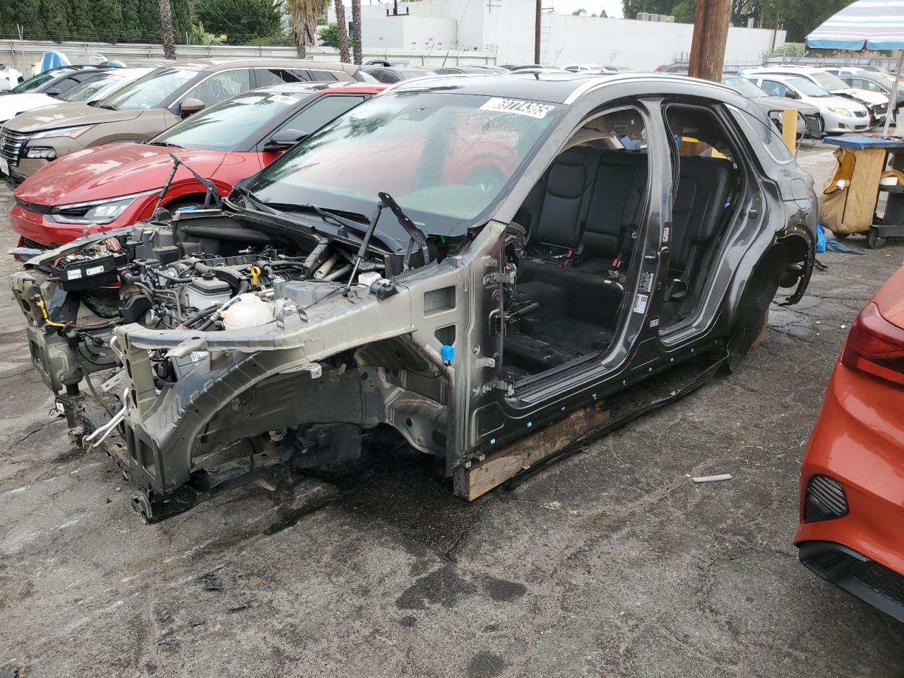 2025 Genesis GV70 2.5T, VIN KMUMADTB1SU176843 — Stripped