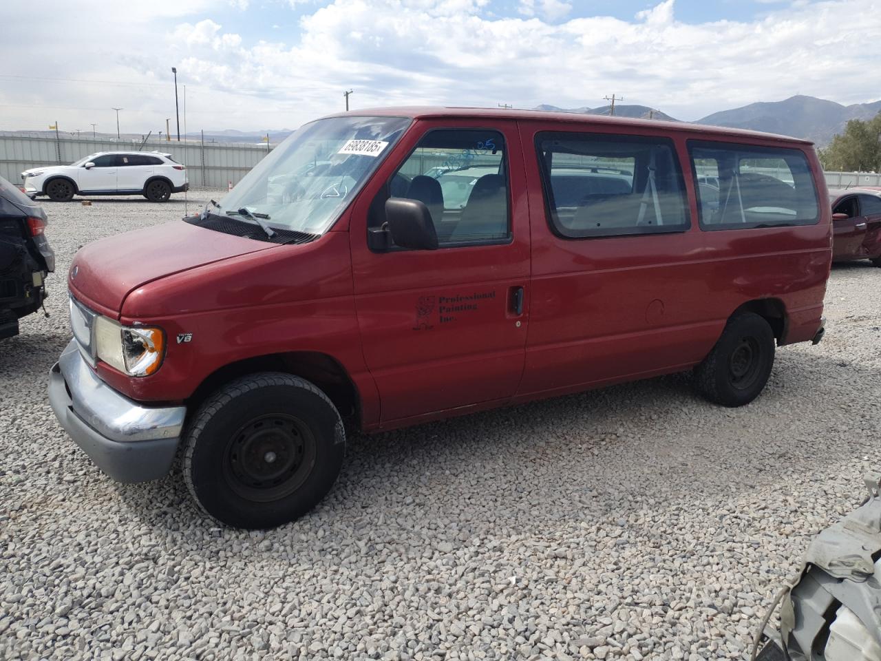 1998 Ford Econoline Wagon XL, VIN 1FMRE1161WHA29580 — Front end