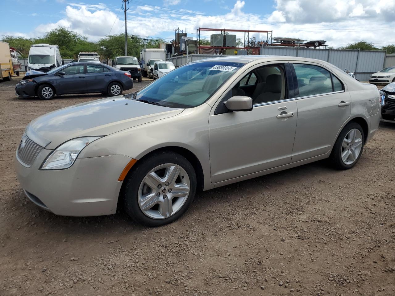 2010 Mercury Milan, VIN 3MEHM0HA6AR637611 — Normal wear