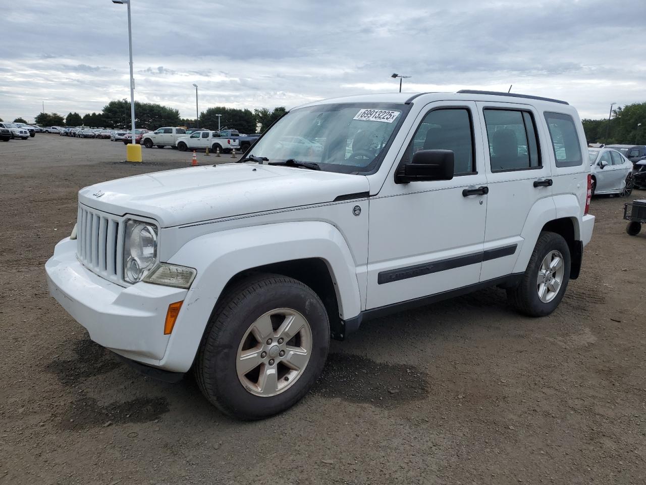 2012 Jeep Liberty Sport, VIN 1C4PJMAK5CW206810 — Мелкие вмятины и царапины
