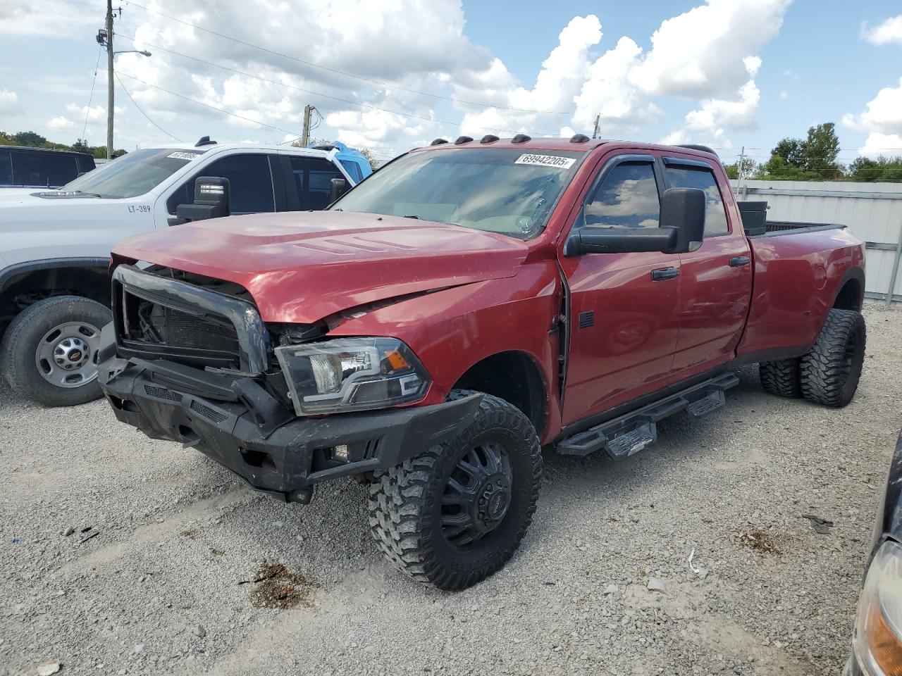 2010 Dodge 3500 SLT, VIN 3D73Y4CL2AG137429 — Front end