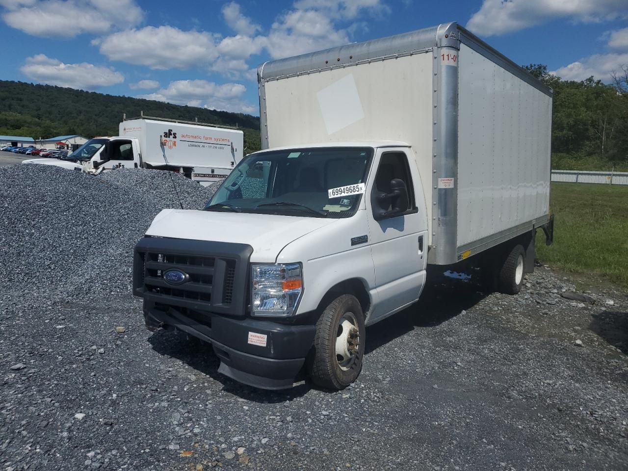 2023 Ford E-Series Commercial, VIN 1FDWE3FN7PDD28966 — Front end