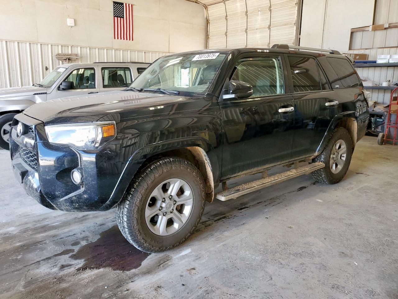2019 Toyota 4Runner SR5 Premium, VIN JTEZU5JR0K5194956 — Front end