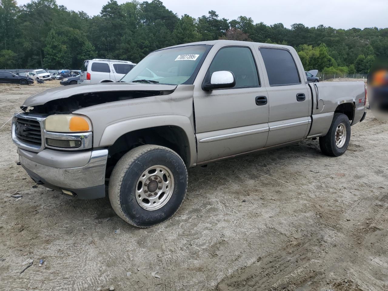 2002 GMC Sierra 1500HD SLE, VIN 1GTGK13U92F116679 — Front end