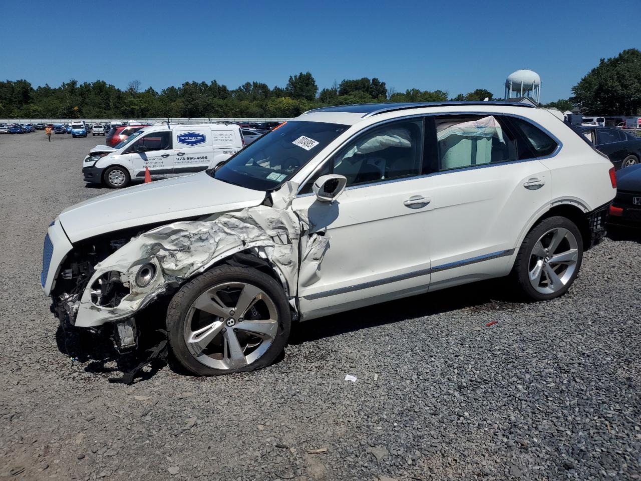 2018 Bentley Bentayga Signature, VIN SJAAC2ZV4JC017780 — Auction photo