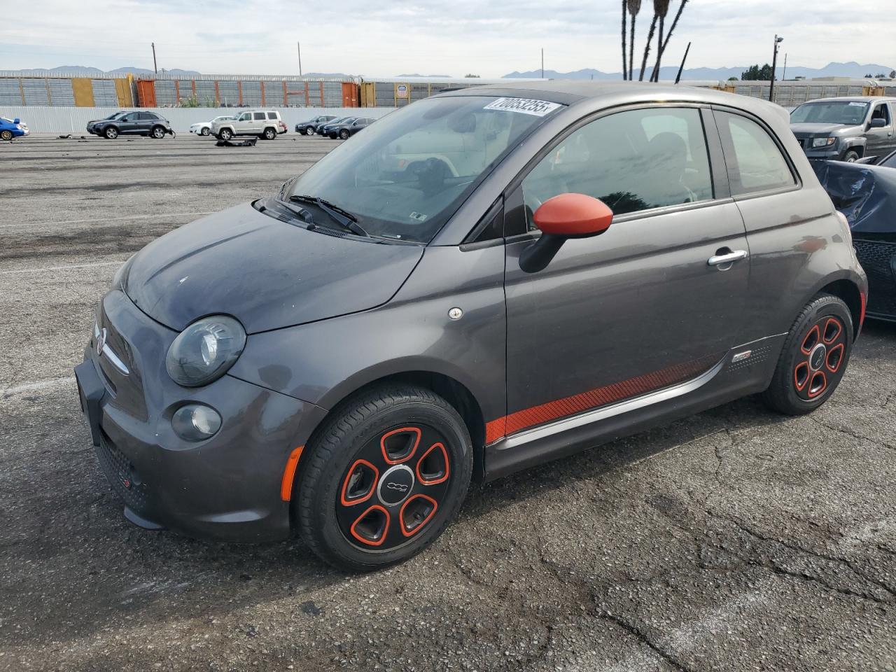 2015 FIAT 500e, VIN 3C3CFFGE9FT522982 — Minor dents and scratches