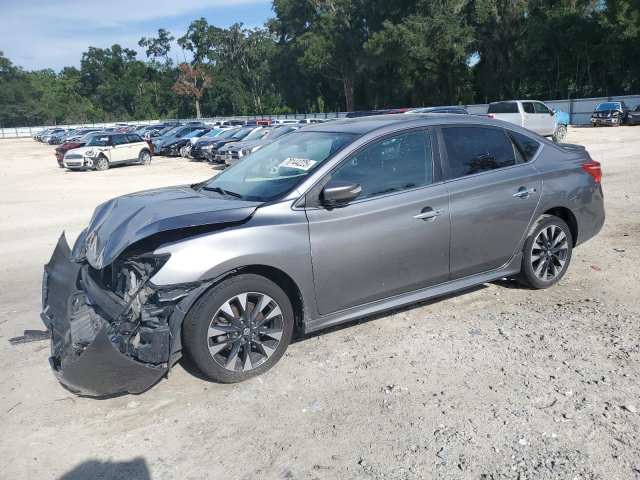 2017 Nissan Sentra S, VIN 3N1AB7AP5HY246565 — Front end