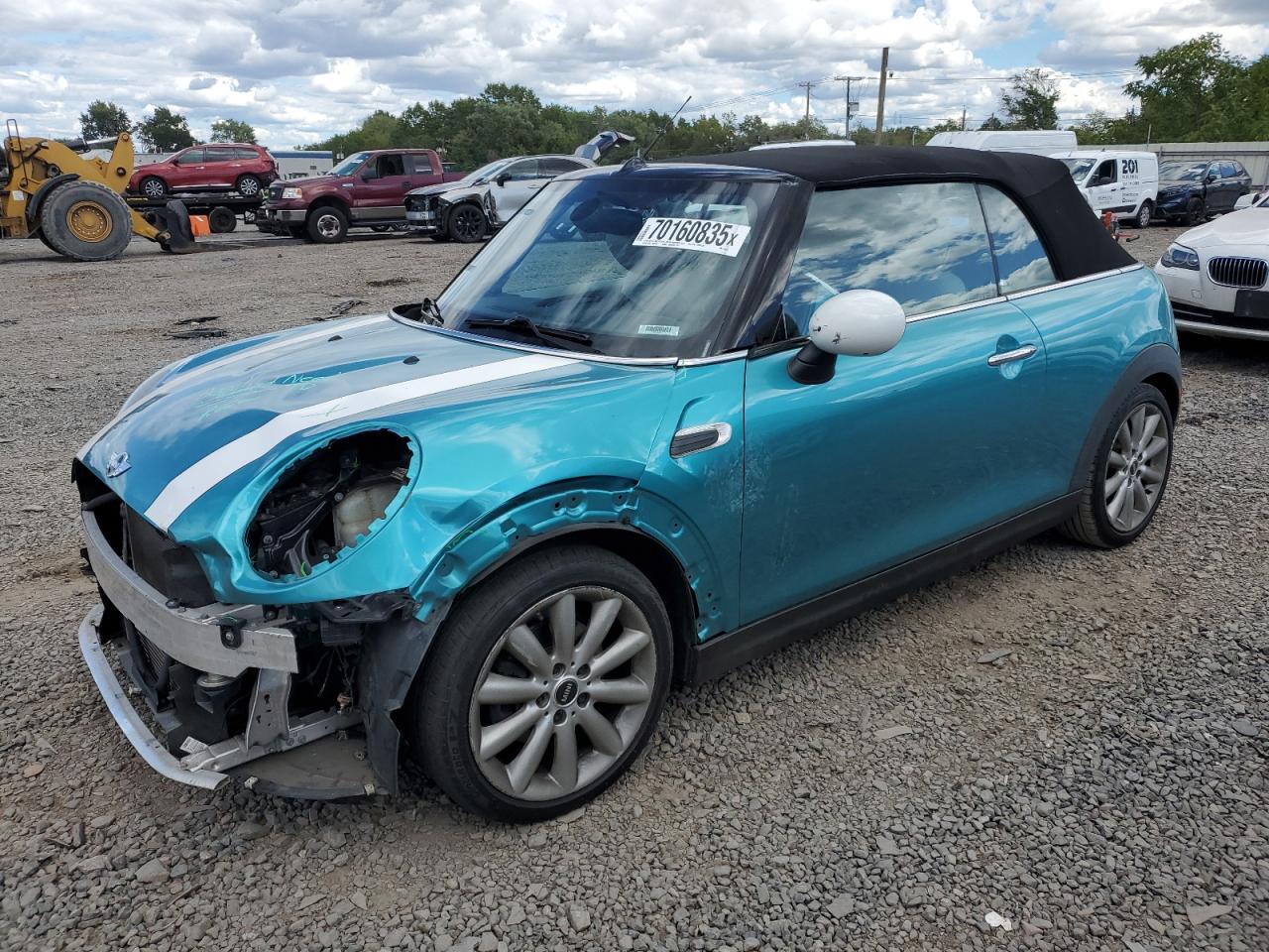 2016 MINI Convertible, VIN WMWWG5C57G3C19573 — Перед