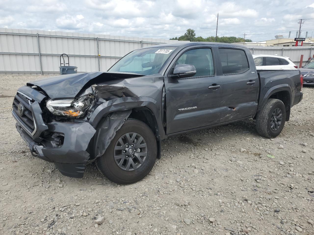 2021 Toyota Tacoma SR, VIN 3TMCZ5AN7MM392696 — Front end
