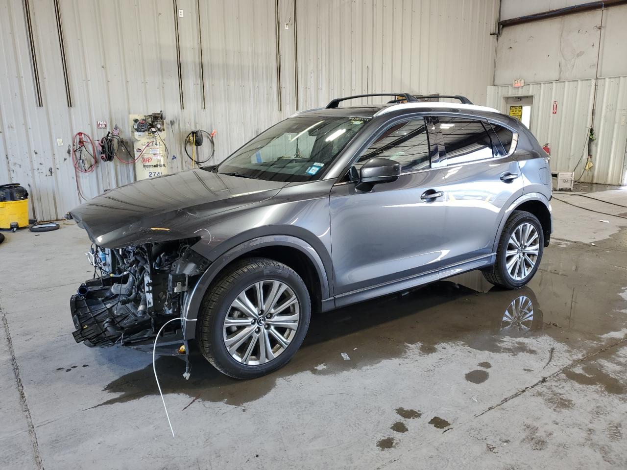 2023 Mazda CX-5 Signature, VIN JM3KFBXY6P0291619 — Front end