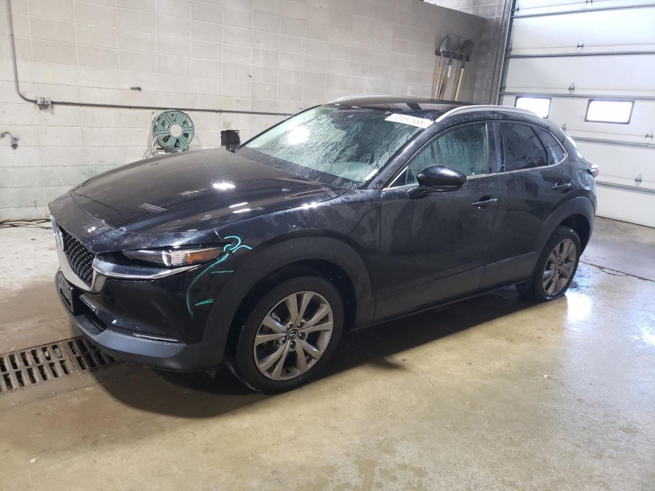 2022 Mazda CX-30 S Select, VIN 3MVDMBBL7NM416056 — Front end