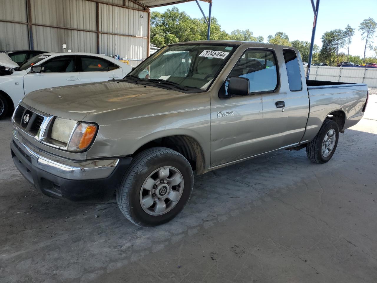 2000 Nissan Frontier XE, VIN 1N6DD26S0YC344087 — Rear end