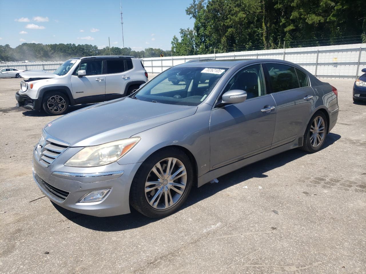 2014 Hyundai Genesis 3.8L, VIN KMHGC4DD6EU262322 — Front end