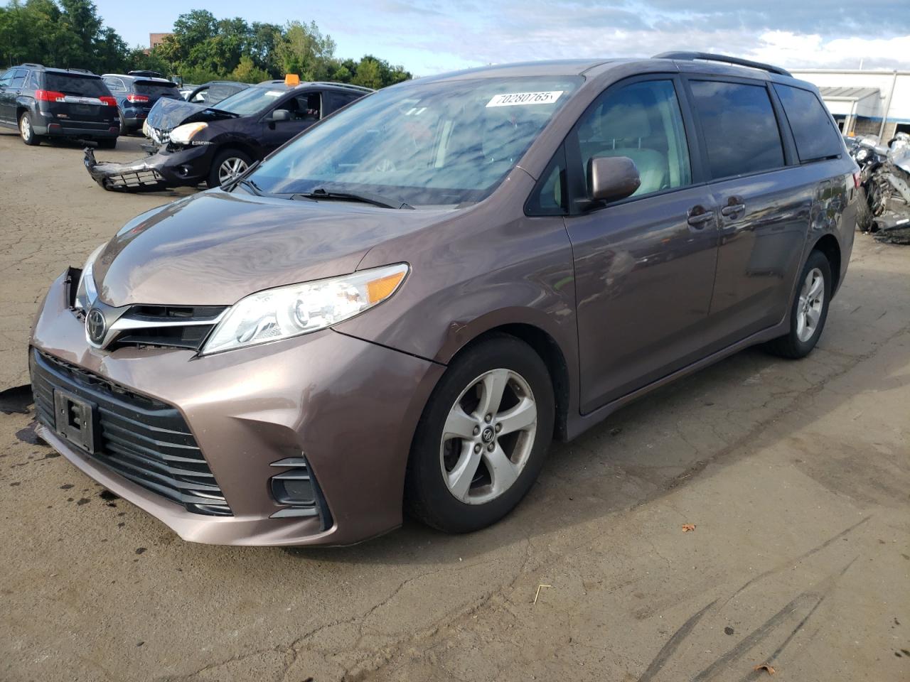 2019 Toyota Sienna LE Auto Access Seat, VIN 5TDKZ3DC8KS972806 — Undercarriage