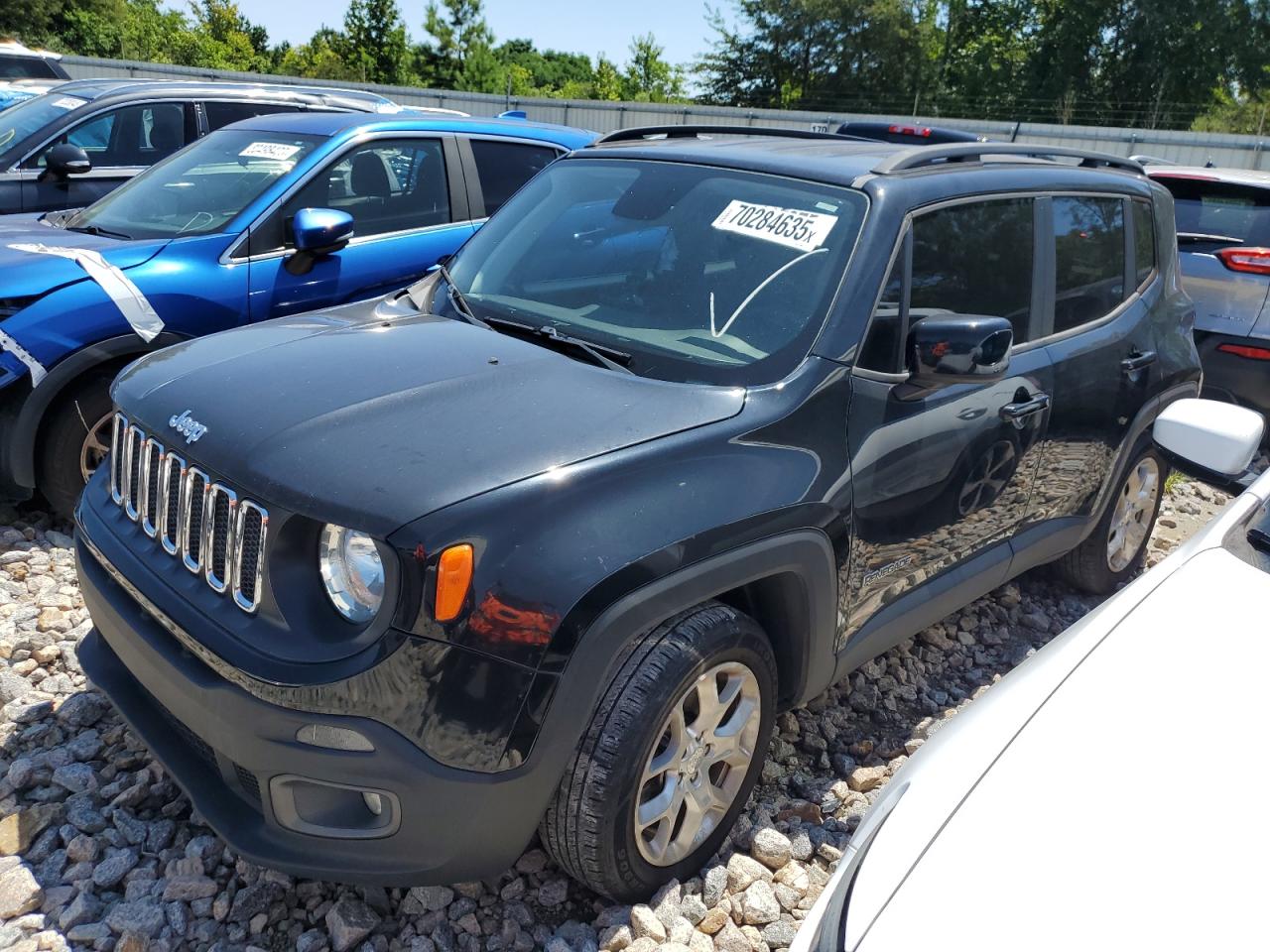 2018 Jeep Renegade Latitude, VIN ZACCJABBXJPJ39897 — Rear end