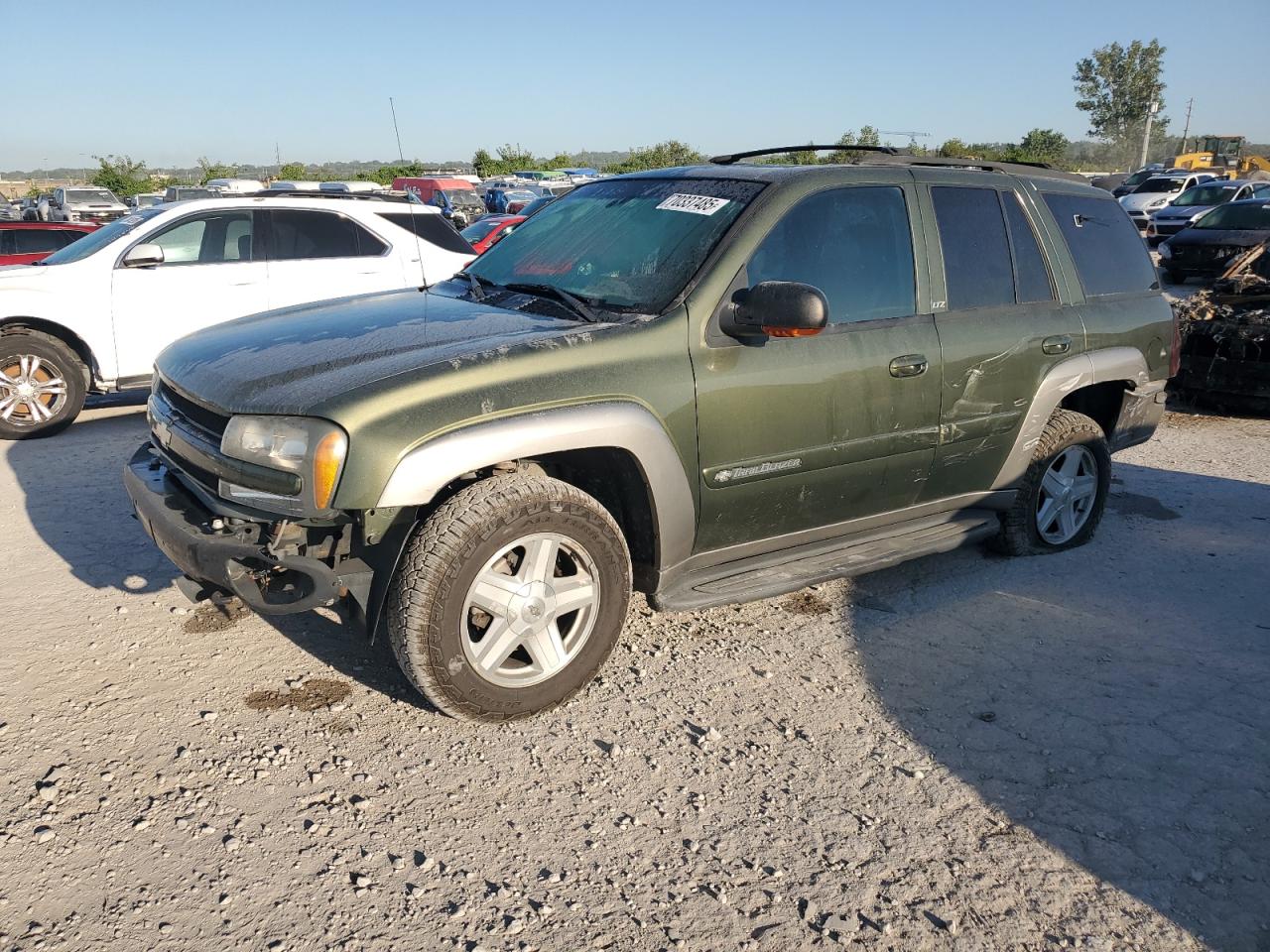 2002 Chevrolet TrailBlazer LTZ, VIN 1GNDT13S322210974 — Front end