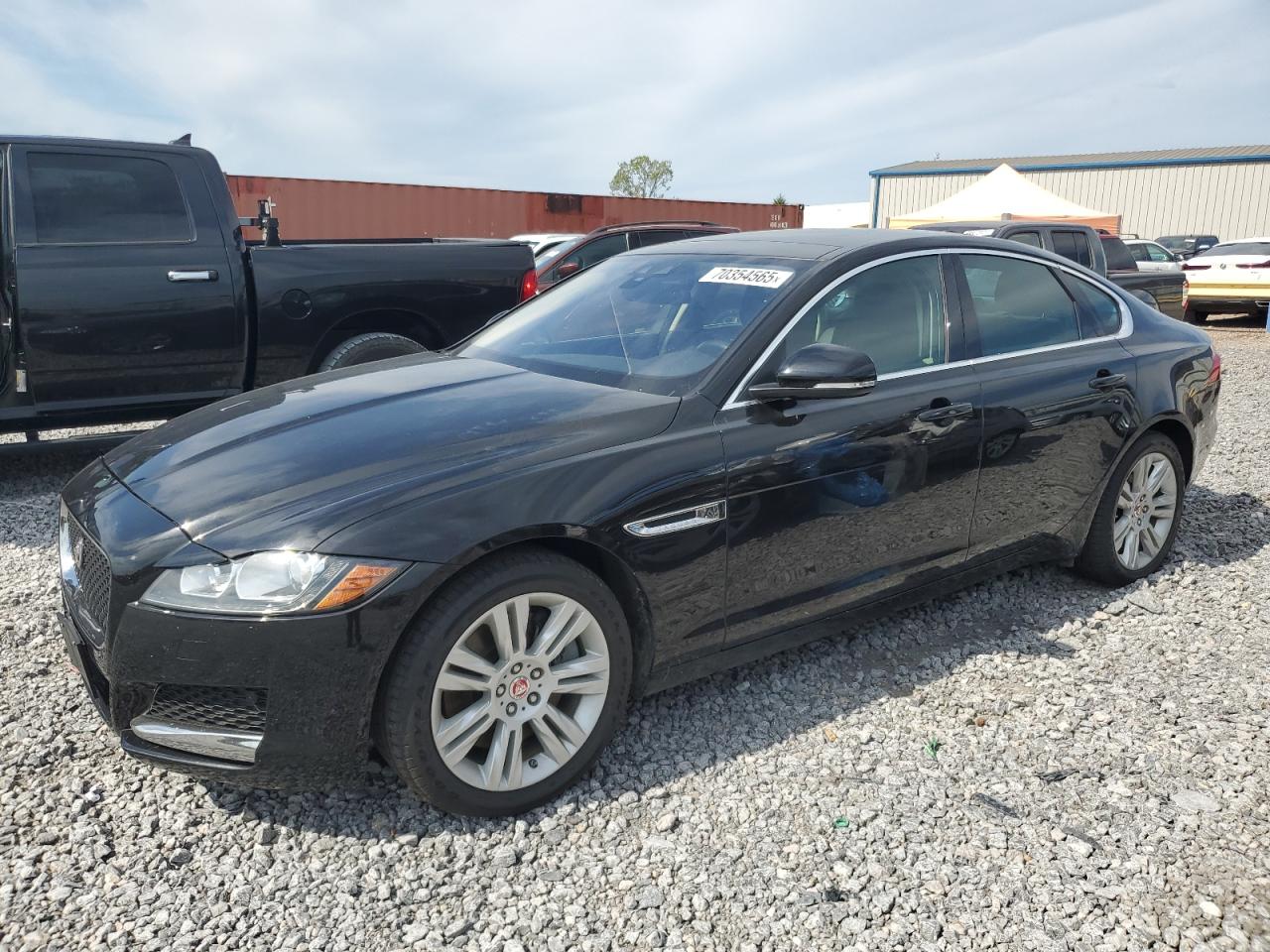 2016 Jaguar XF 35t Premium, VIN SAJBJ4BV6GCY18106 — Пожар