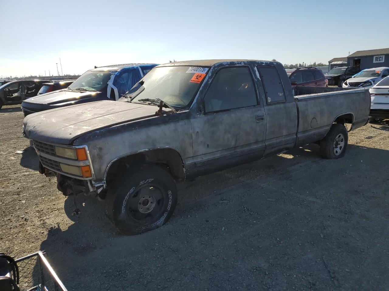 1990 Chevrolet Silverado 2500, VIN 2GCFK29K7L1195883 — Перед