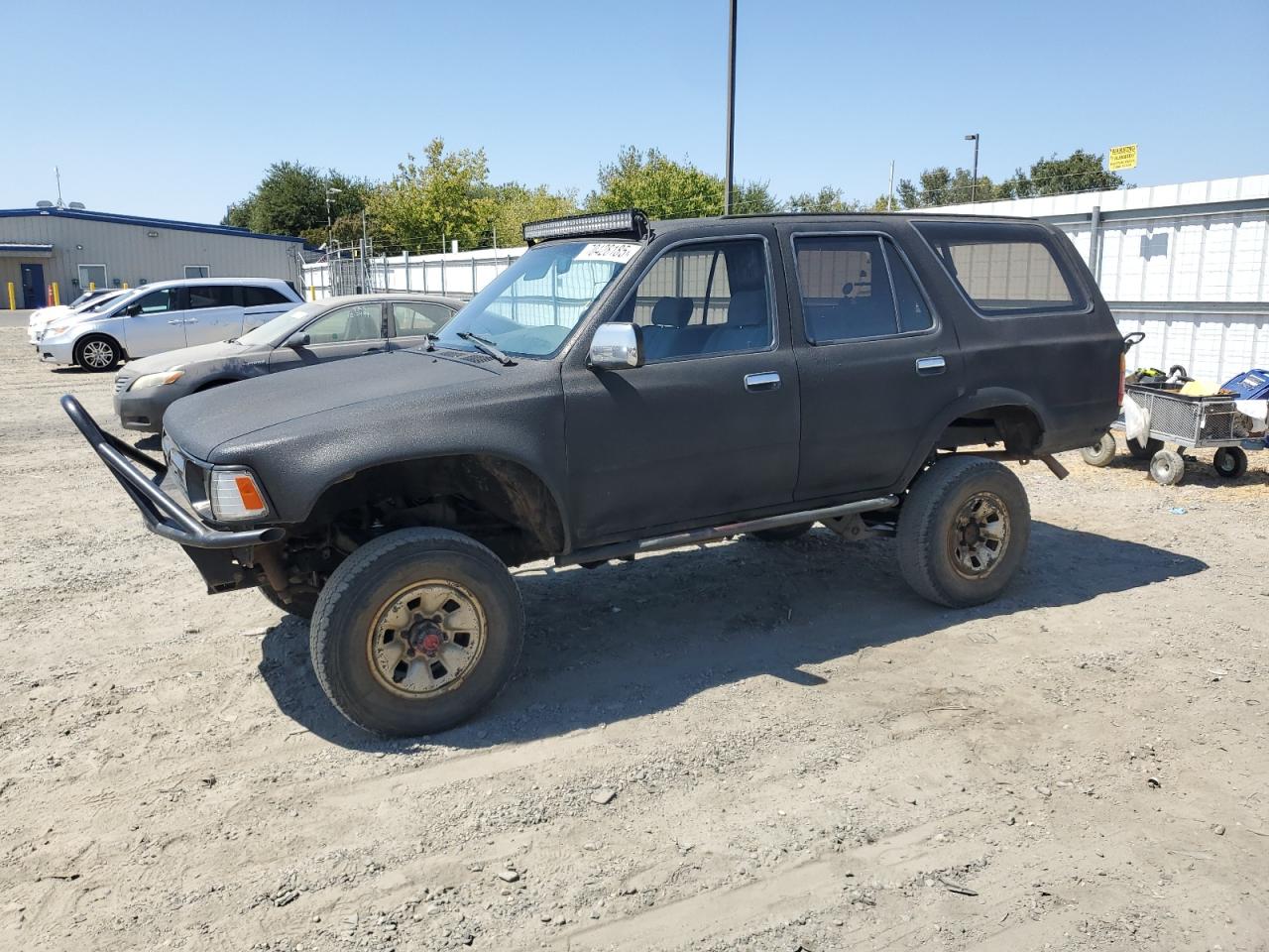 1990 Toyota 4Runner, VIN JT3RN37W3L0001981 — Rear end