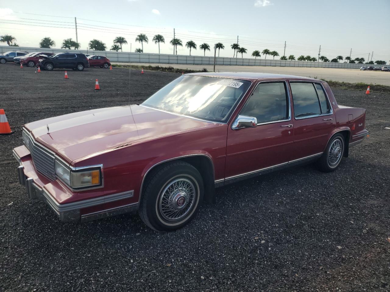 1988 Cadillac DeVille, VIN 1G6CD515XJ4279169 — Side