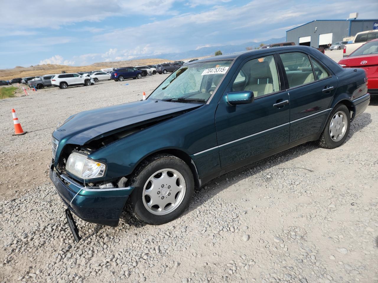 1995 Mercedes-Benz C 2.8L, VIN WDBHA28E5SF171109 — Front end