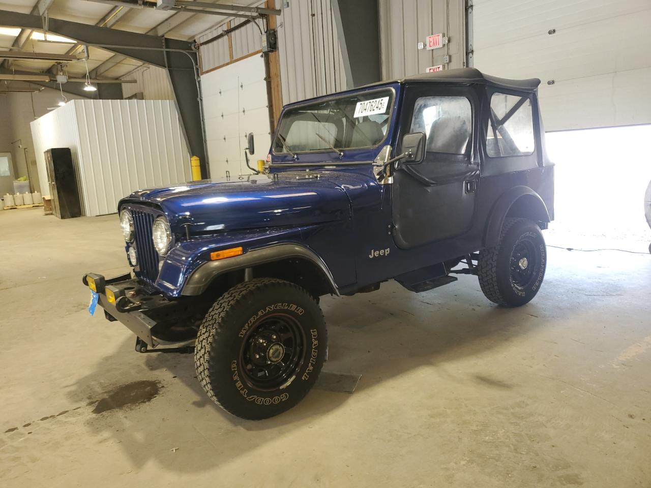 1985 Jeep CJ CJ7, VIN 1JCCM87A5FT006185 — Перед