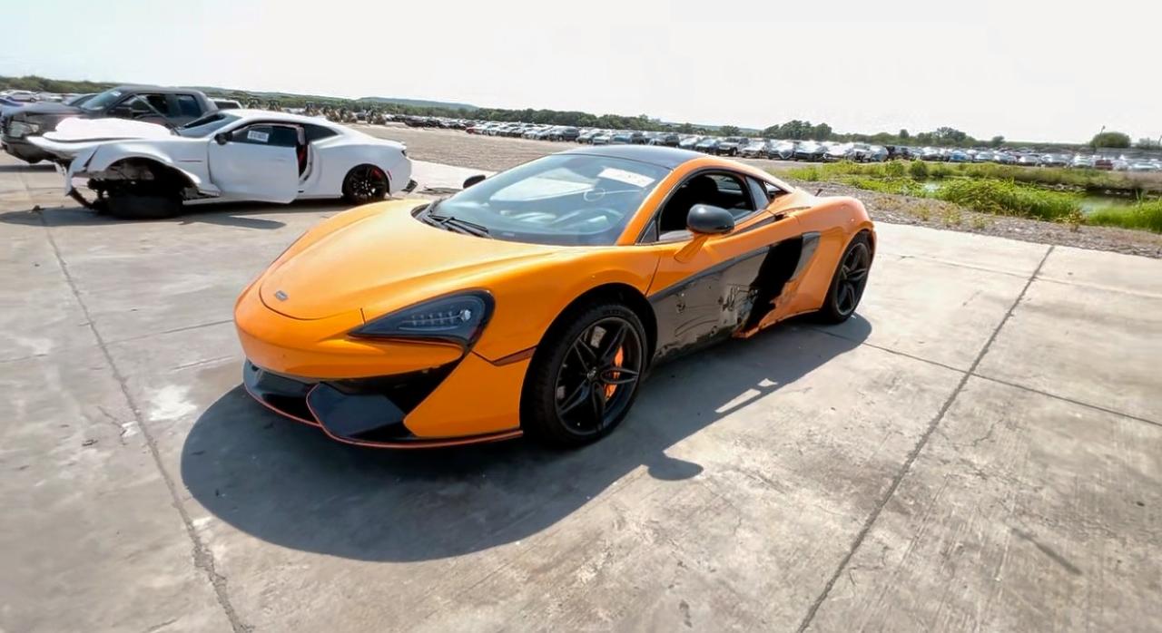 2019 McLaren 570S, VIN SBM13DAA3KW006523 — Side