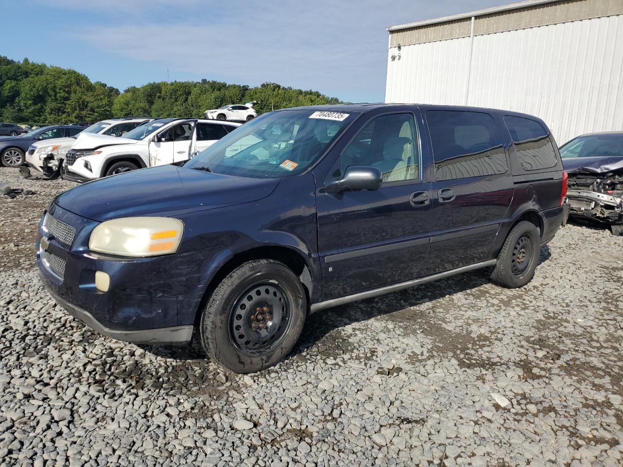 2007 Chevrolet Uplander LS Fleet, VIN 1GNDV231X7D101124 — Front end