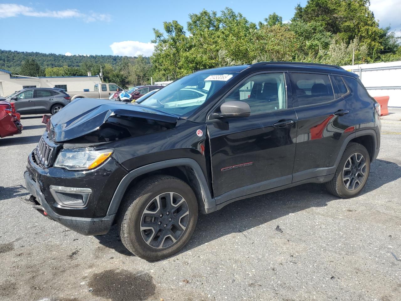 2019 Jeep Compass Trailhawk, VIN 3C4NJDDB6KT688310 — Перед