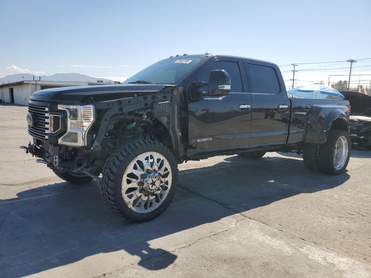 2021 Ford F-450 XL, VIN 1FT8W4DT8MEC46932 — Front end