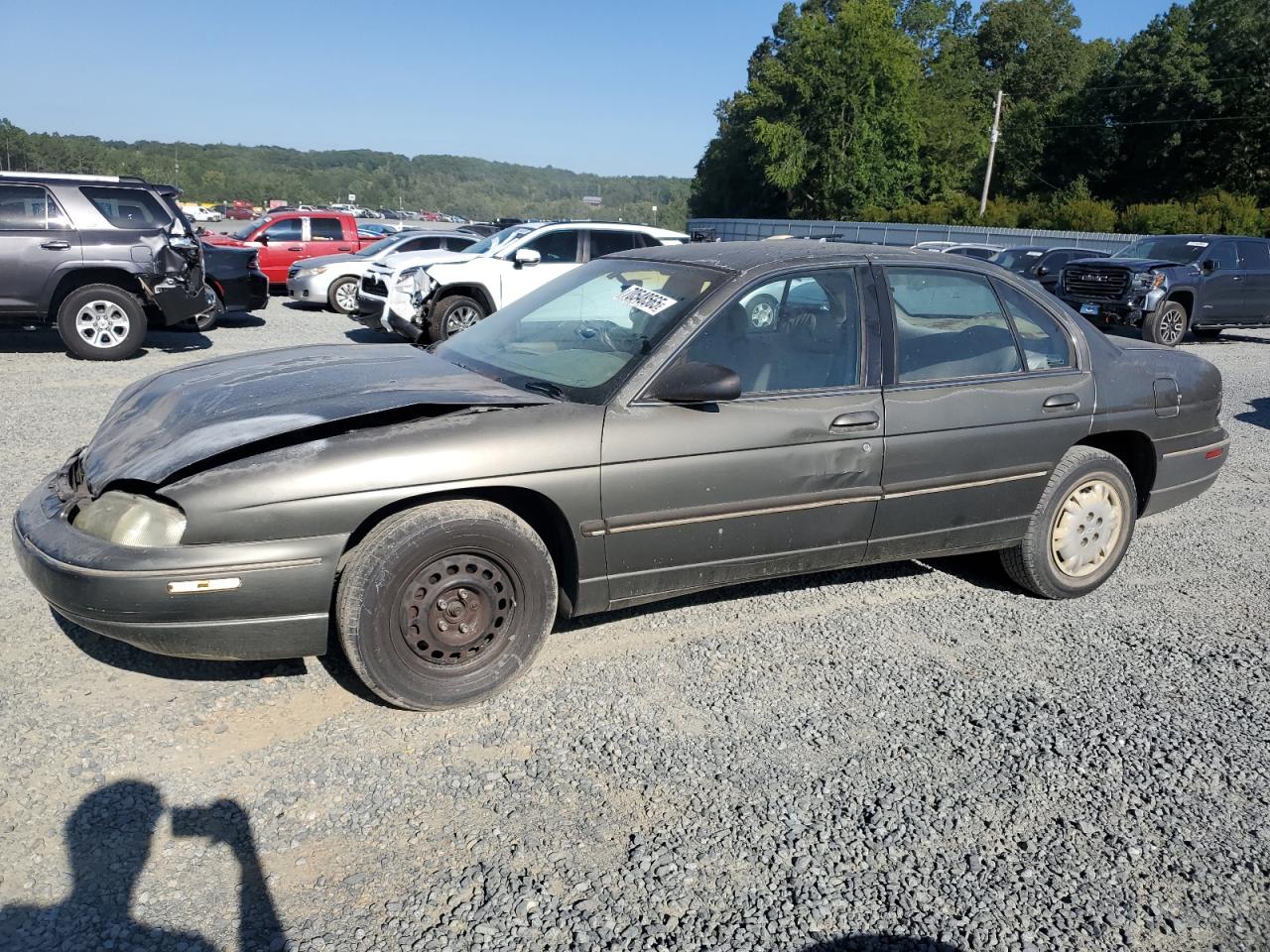 1996 Chevrolet Lumina, VIN 2G1WL52M2T9243472 — Front end