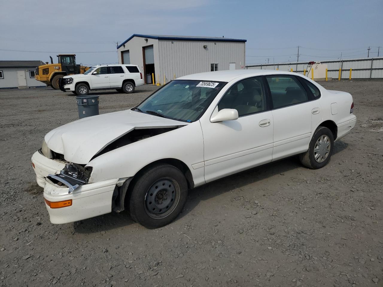 1997 Toyota Avalon XL, VIN 4T1BF12B9VU167562 — Front end
