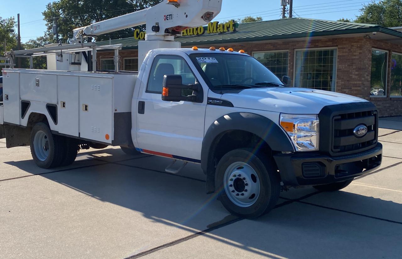 2015 Ford F-450 XLT, VIN 1FDUF4GY1FED43605 — Normal wear
