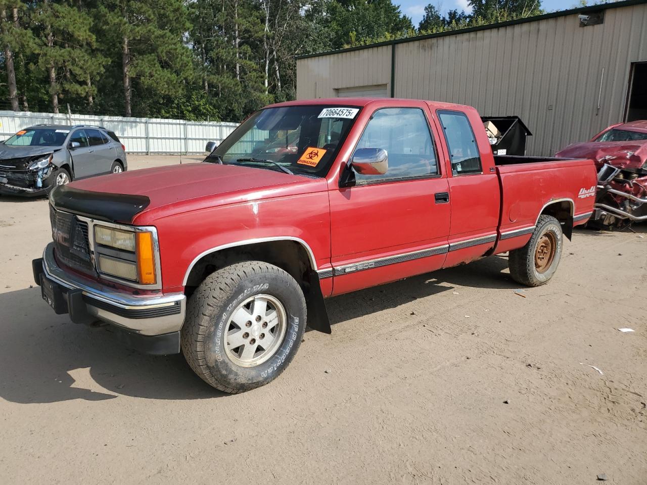 1991 GMC Sierra 1500, VIN 2GTEK19K3M1518639 — Minor dents and scratches