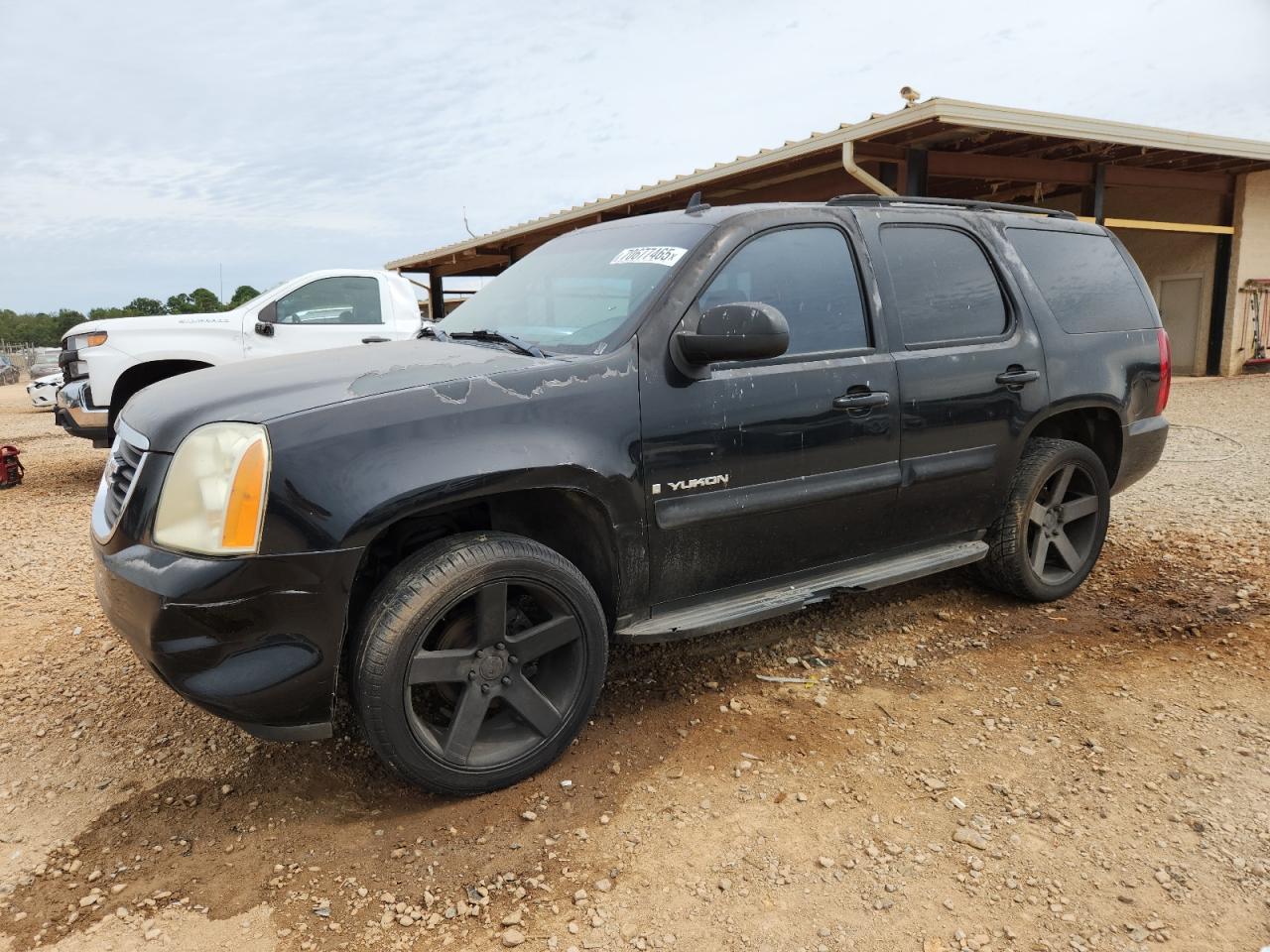 2007 GMC Yukon SLT, VIN 1GKFC13J67J120552 — Front end