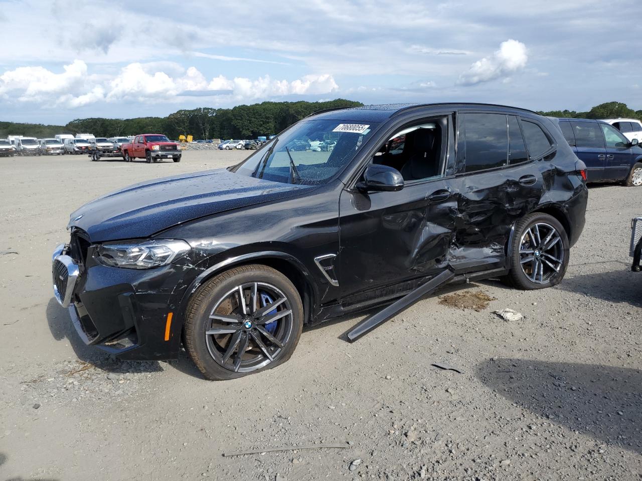 2024 BMW X3 M, VIN 5YM13EC00R9U80285 — Side