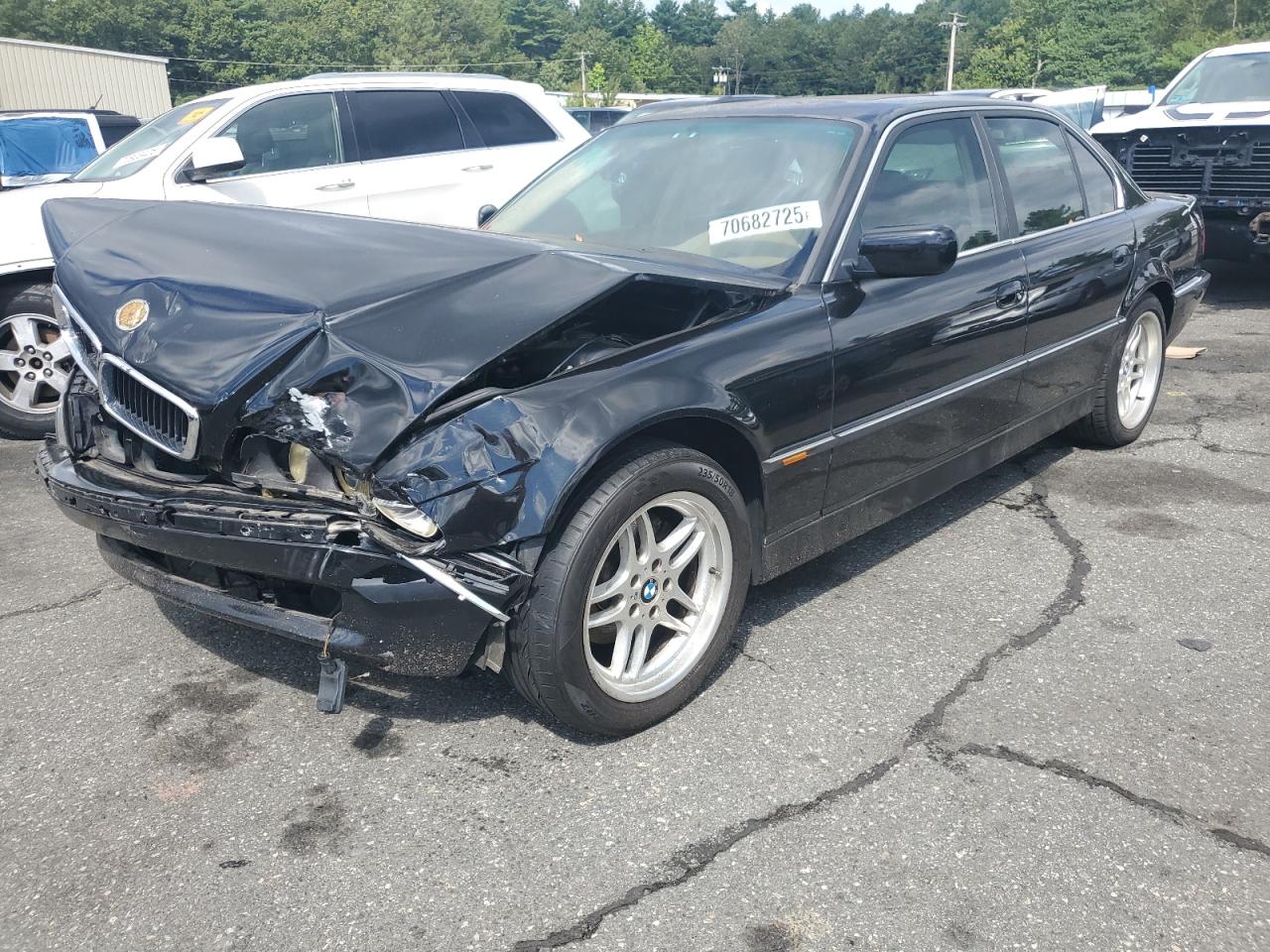1998 BMW 7 Series 740i, VIN WBAGF8326WDL53656 — Front end