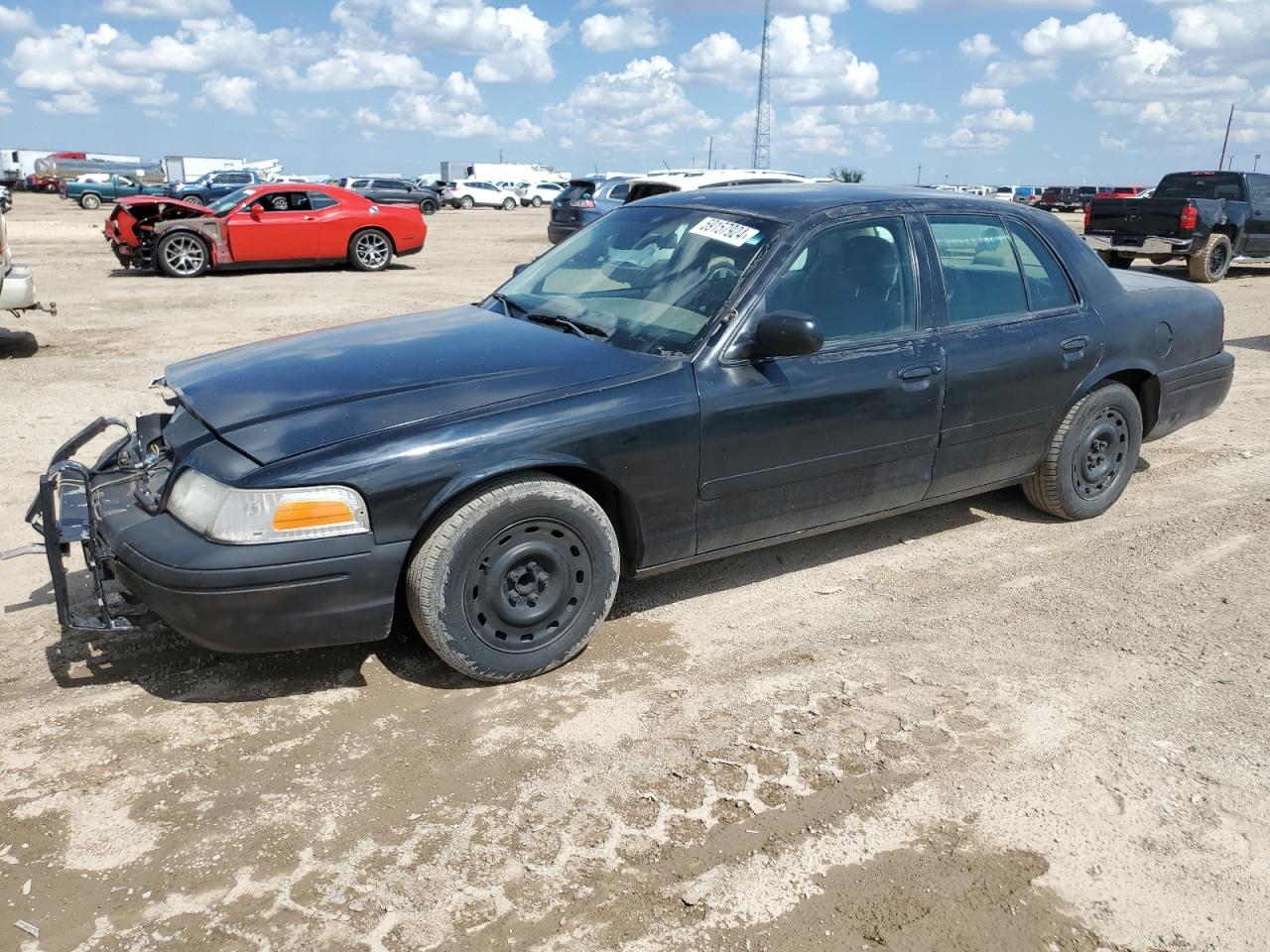 2004 Ford Police Interceptor Base w/3.27 Axle, VIN 2FAHP71W14X166552 — Front end