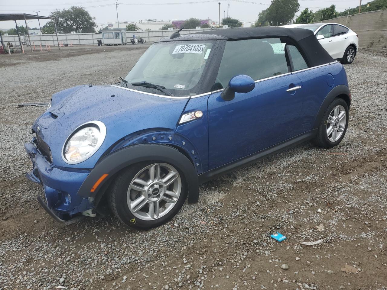 2014 MINI Convertible S, VIN WMWZP3C53ET706782 — Перед