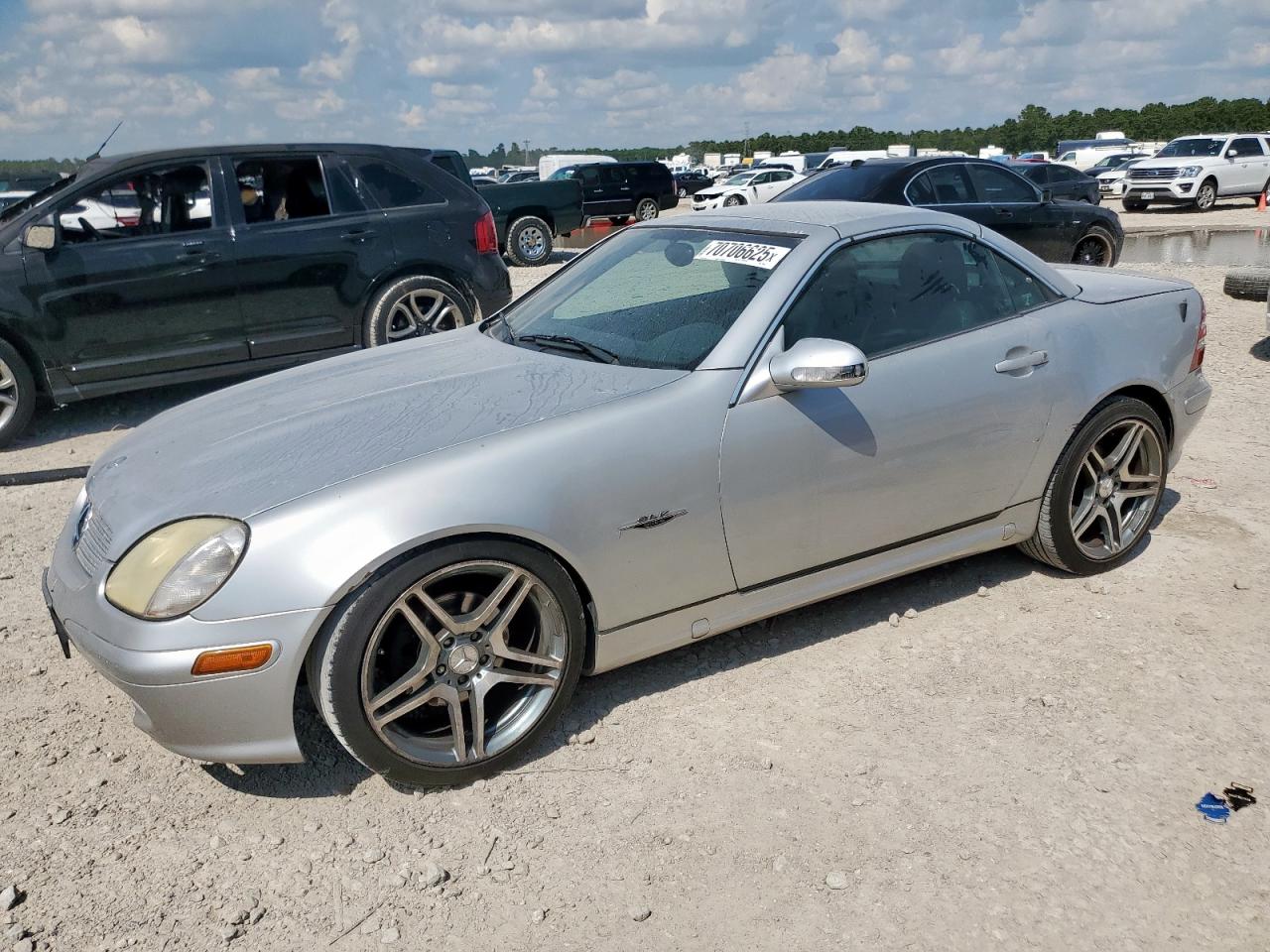 2004 Mercedes-Benz SLK 230/320, VIN WDBKK49FX4F299094 — Front end