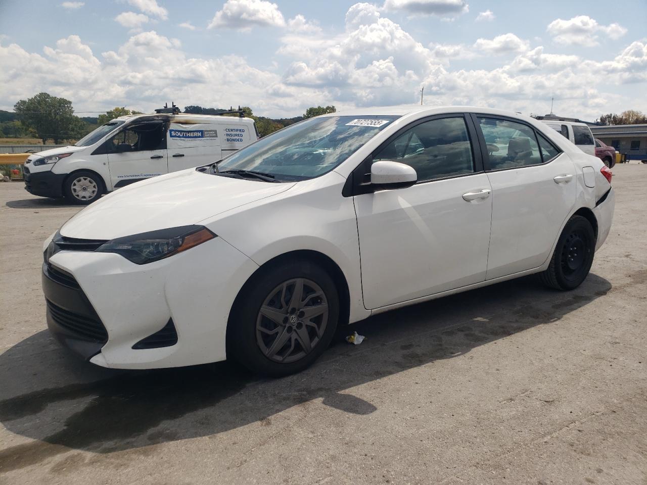 2019 Toyota Corolla LE, VIN 2T1BURHE5KC225475 — Auction photo