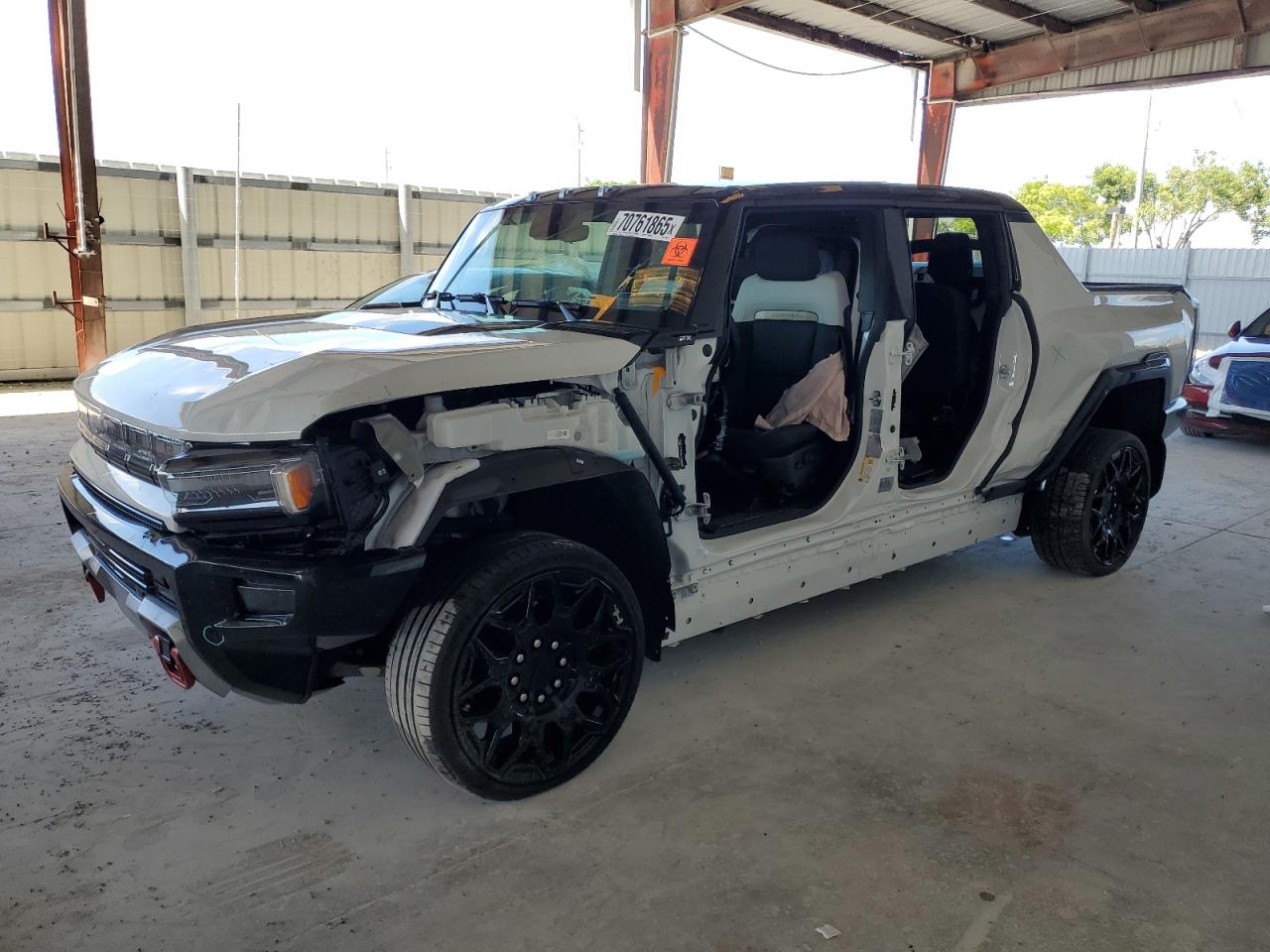 2025 GMC HUMMER EV Pickup 2X, VIN 1GT40BDD6SU109424 — All over