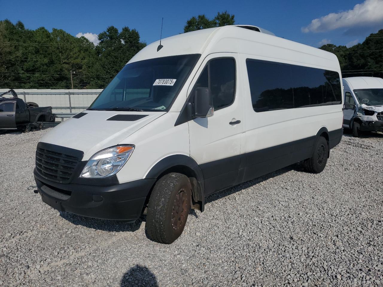 2013 Freightliner Sprinter Crew Vans, VIN WCDPE8CC8D5781558 — Minor dents and scratches